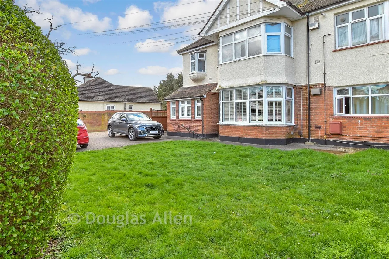 Westmoreland Avenue, Hornchurch, RM11, photo 10