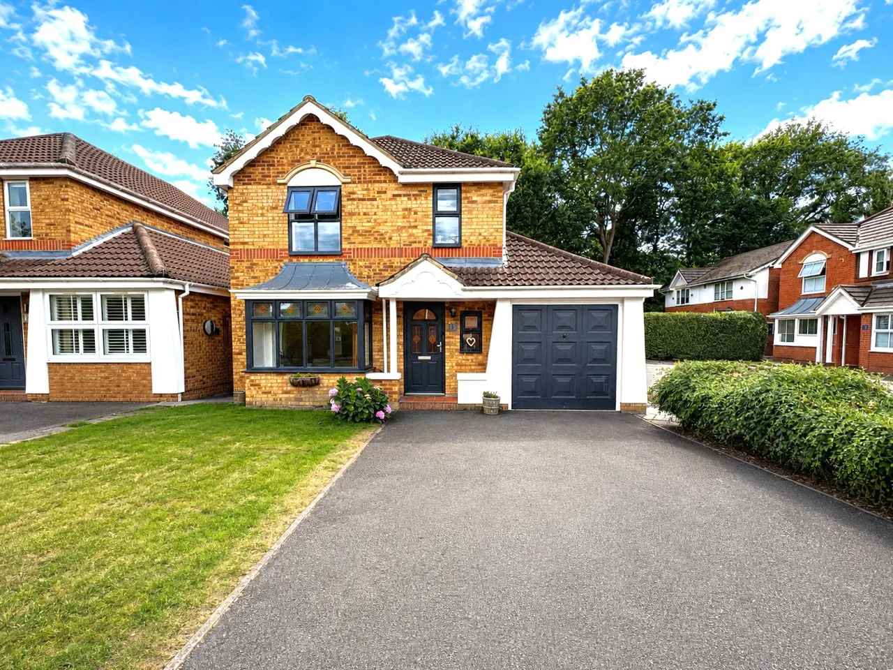 4 bed house for sale — Derry Close, Ash Vale, Surrey, GU12 5SR