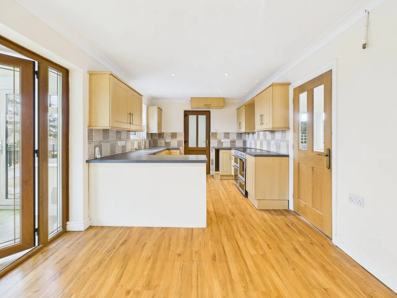 Blue Rock Crescent, Bream, GL15, photo 2