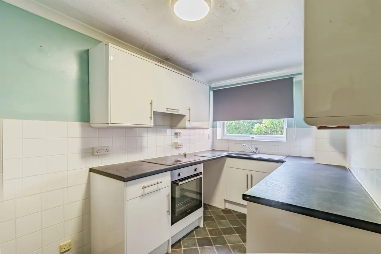 St Andrews Gardens, Worthing, BN13, photo 4