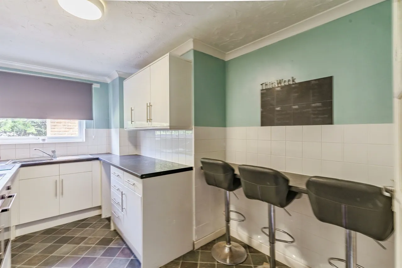 St Andrews Gardens, Worthing, BN13, photo 5