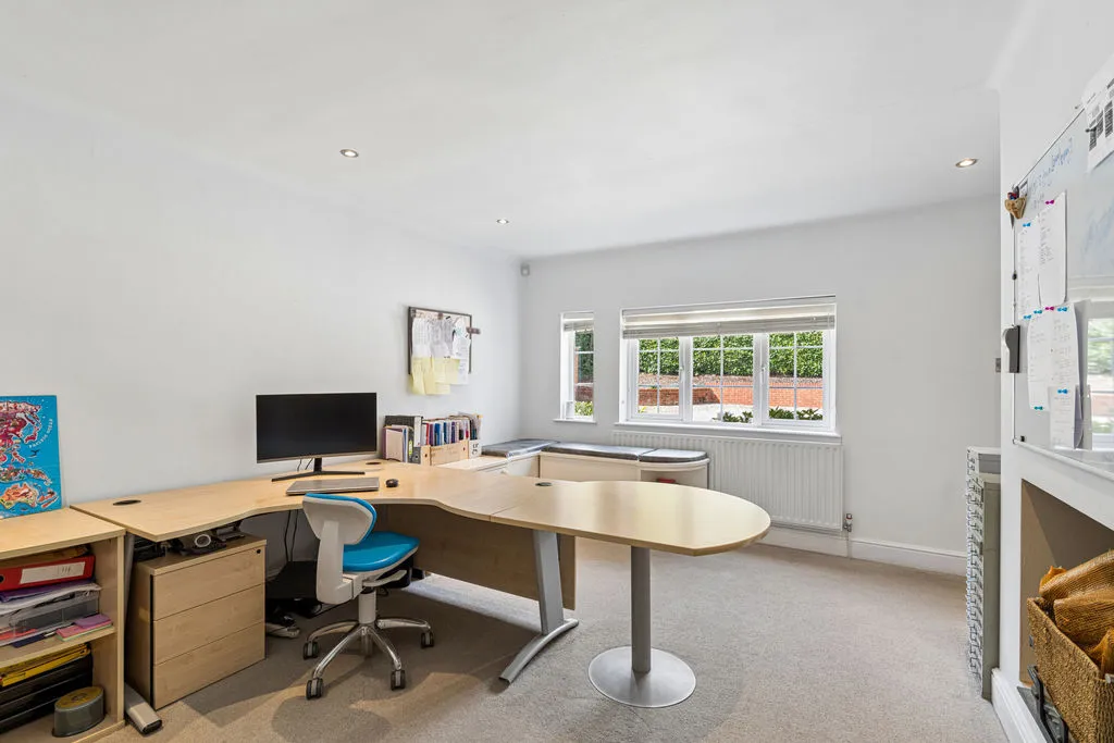 Henley Road, Marlow SL7 2BZ, photo 12