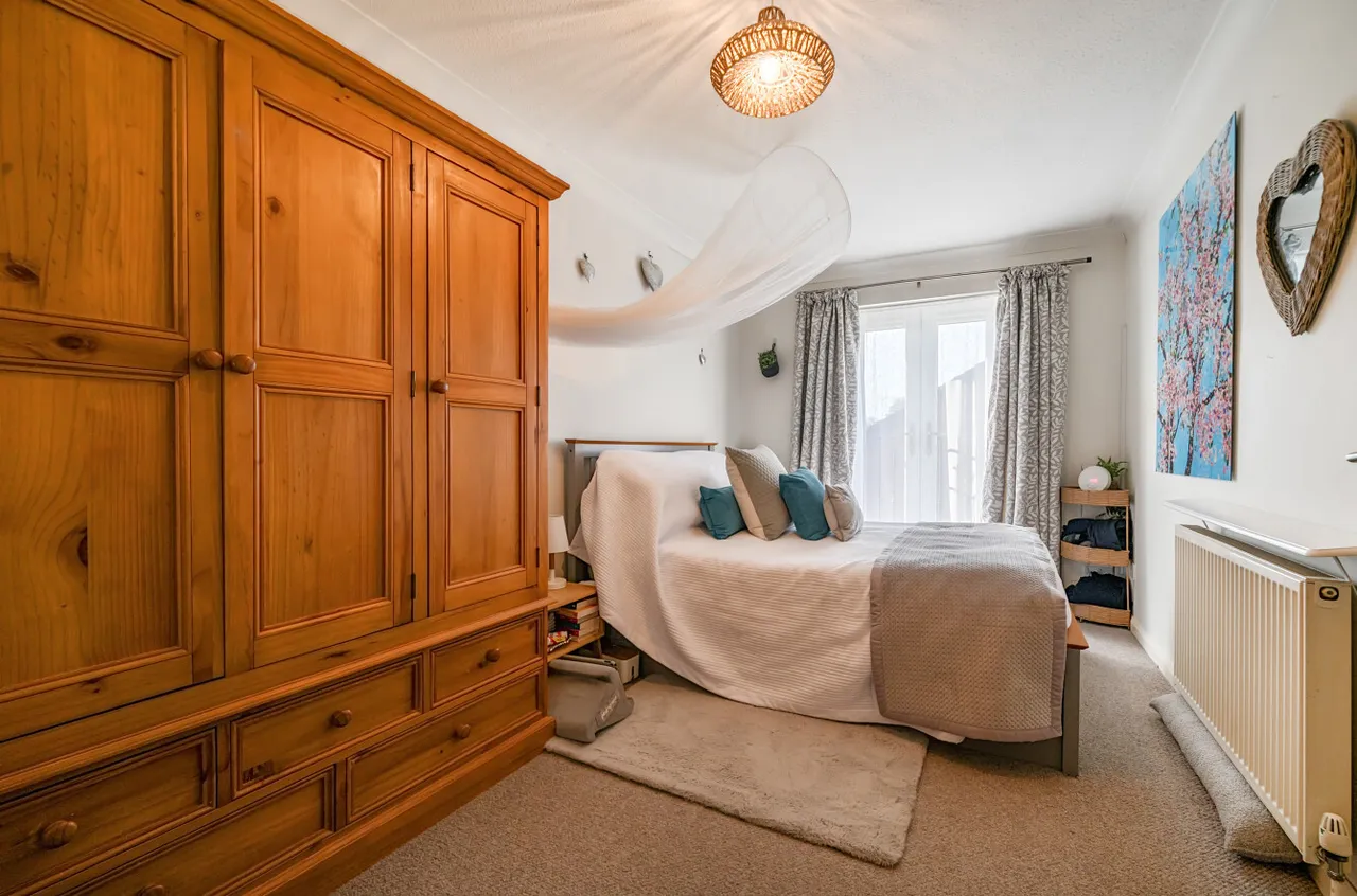Berkeley Crescent, Frimley, Camberley, Surrey, GU16 8YN, photo 5