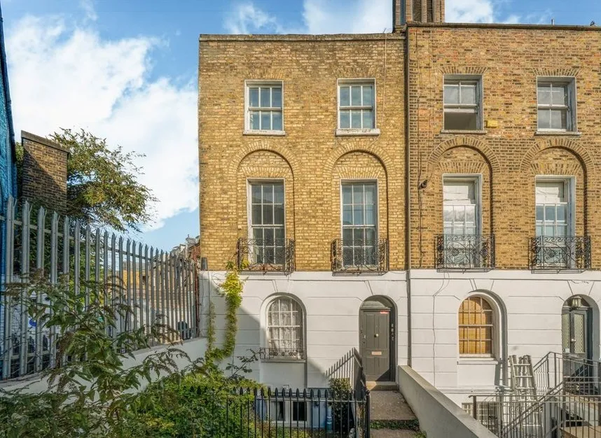 2 bed flat for sale, Randolph Street, Camden Town, NW1