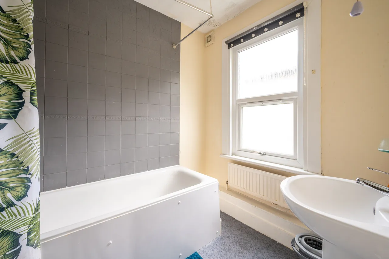 160 First Floor Flat, Harold Road, photo 5