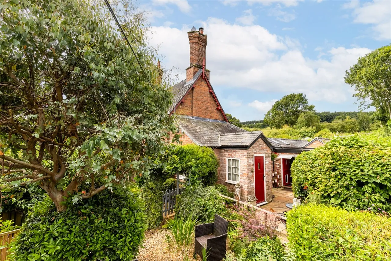 Stone House Lane, Tarporley, photo 6