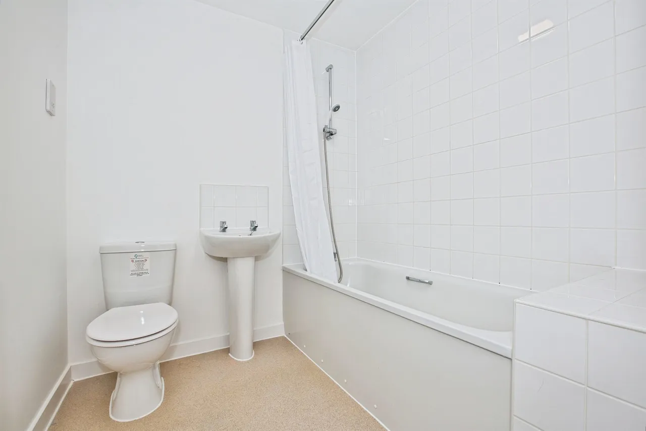 Raven Court, Houndstone, Yeovil, photo 11