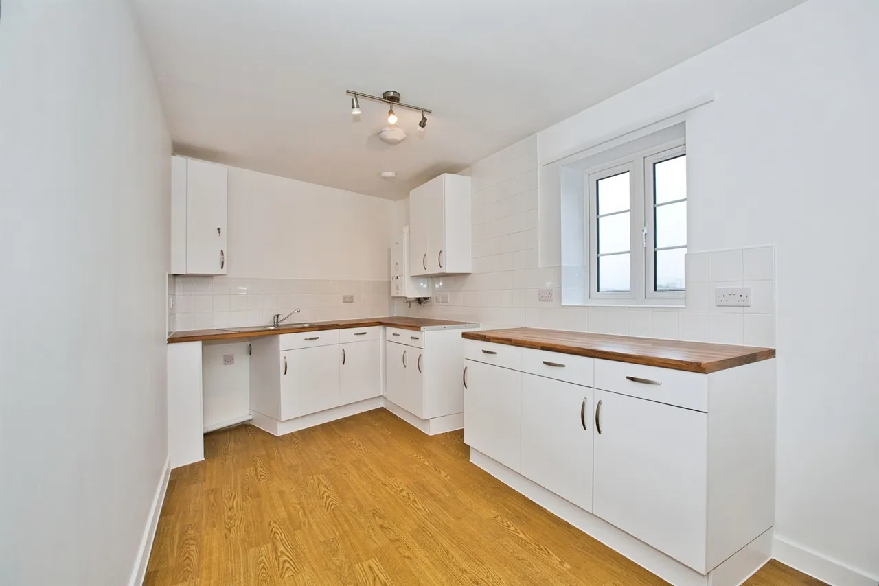 Raven Court, Houndstone, Yeovil, photo 12
