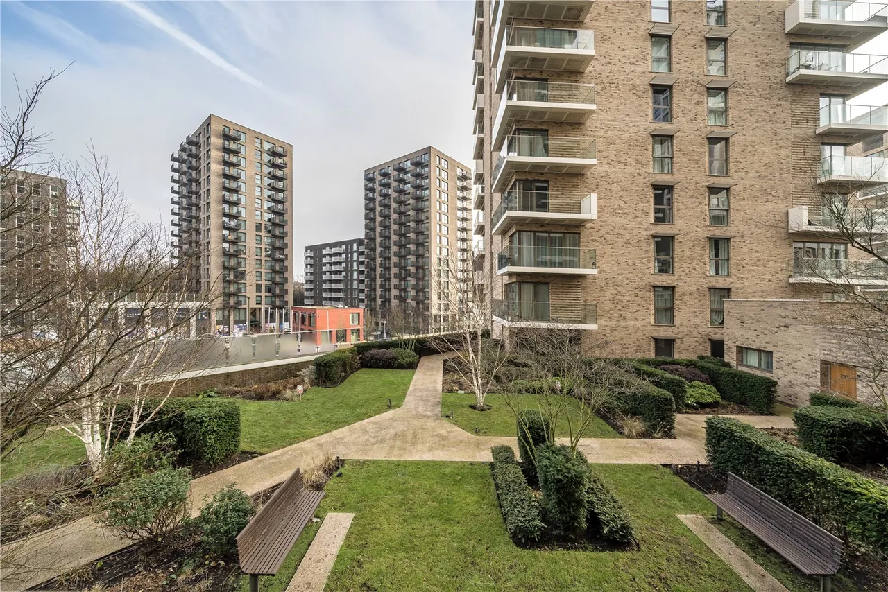 Pegler Square, Kidbrooke Village, SE3, photo 8