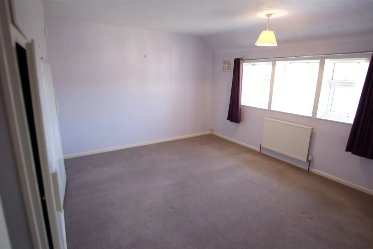 Weir Road, Hartley Wintney, Hook, Hampshire, RG27 8EP, photo 7