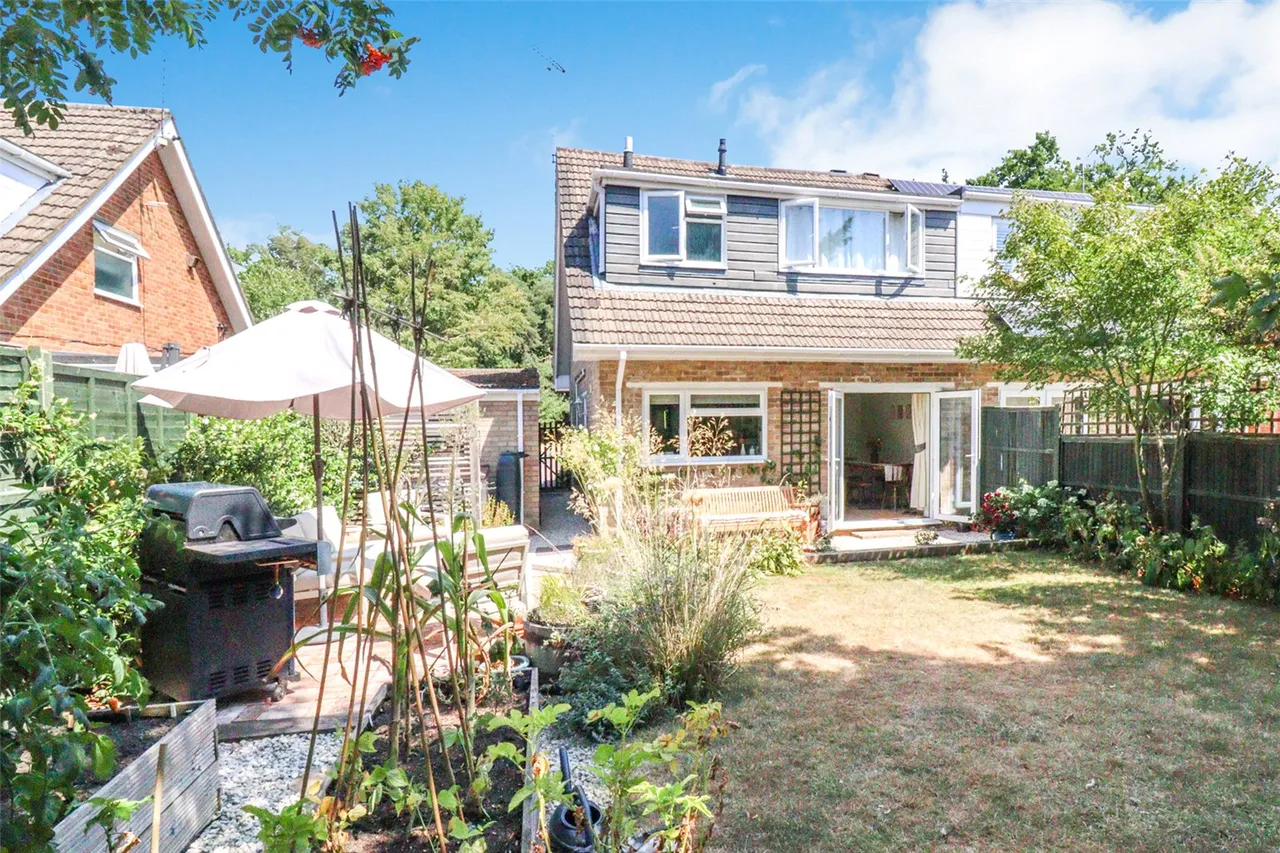 Durnsford Avenue, Fleet, Hampshire, GU52 7TA, photo 12