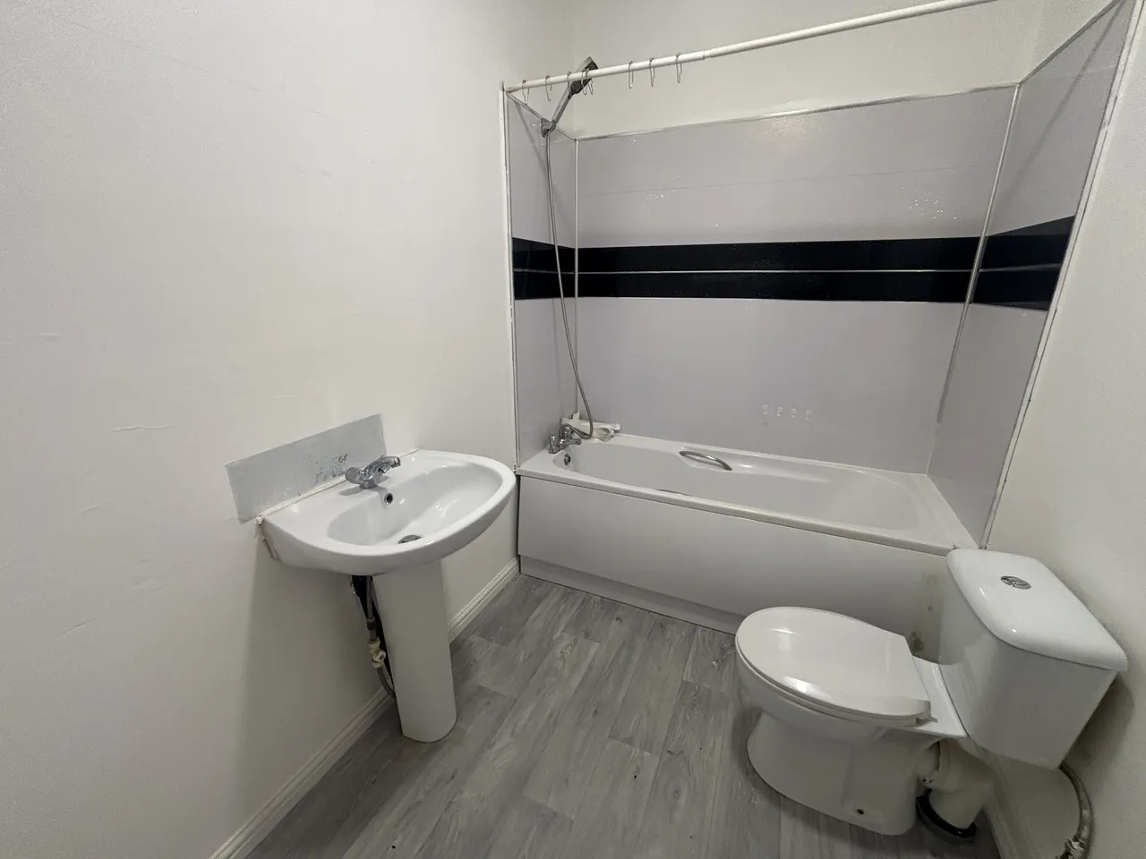 Corby Street, Huddersfield, HD2, photo 4