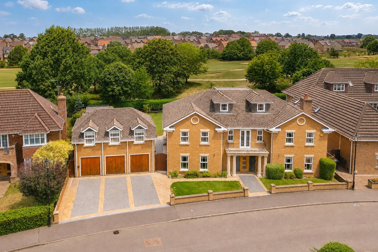 6 bed house for sale, Turnberry Lane, Collingtree Park, NN4