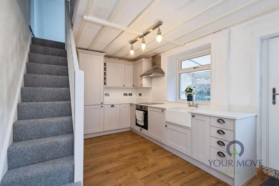 Smallbrook Road, Shaw, OL2, photo 5