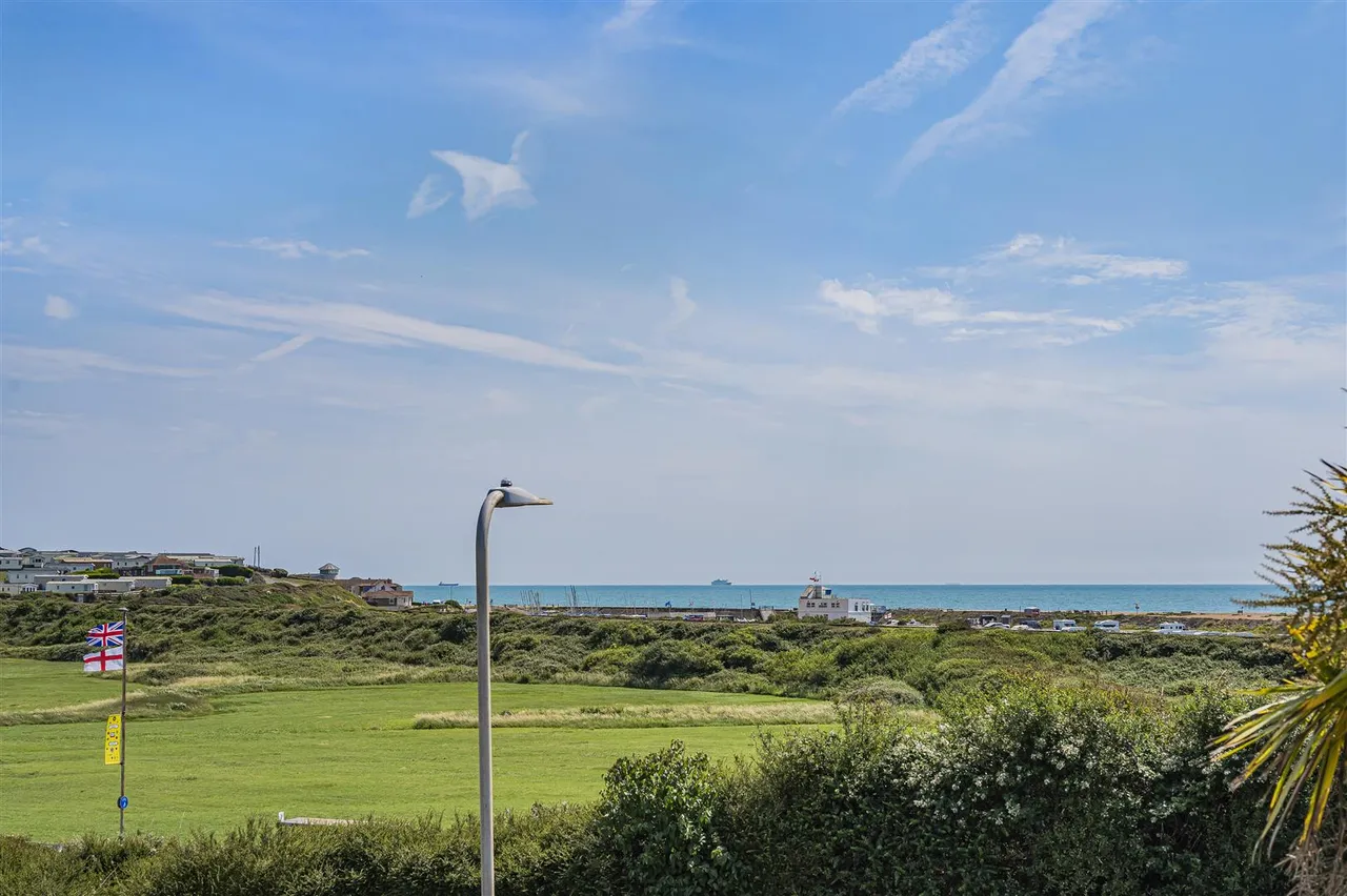 Marine Drive, Seaford, photo 3