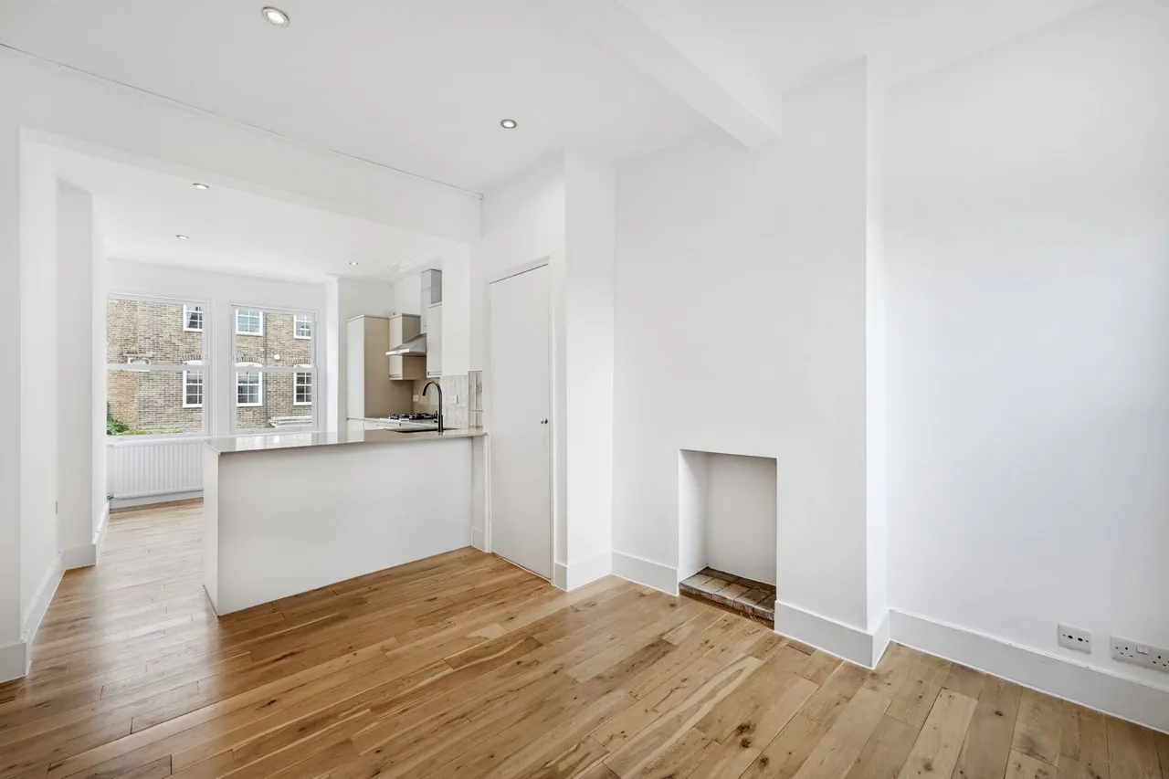 New Kings Road, Fulham, London, SW6 4RJ, photo 2