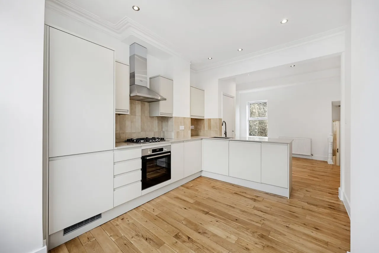 2 bed flat to rent — New Kings Road, Fulham, London, SW6 4RJ