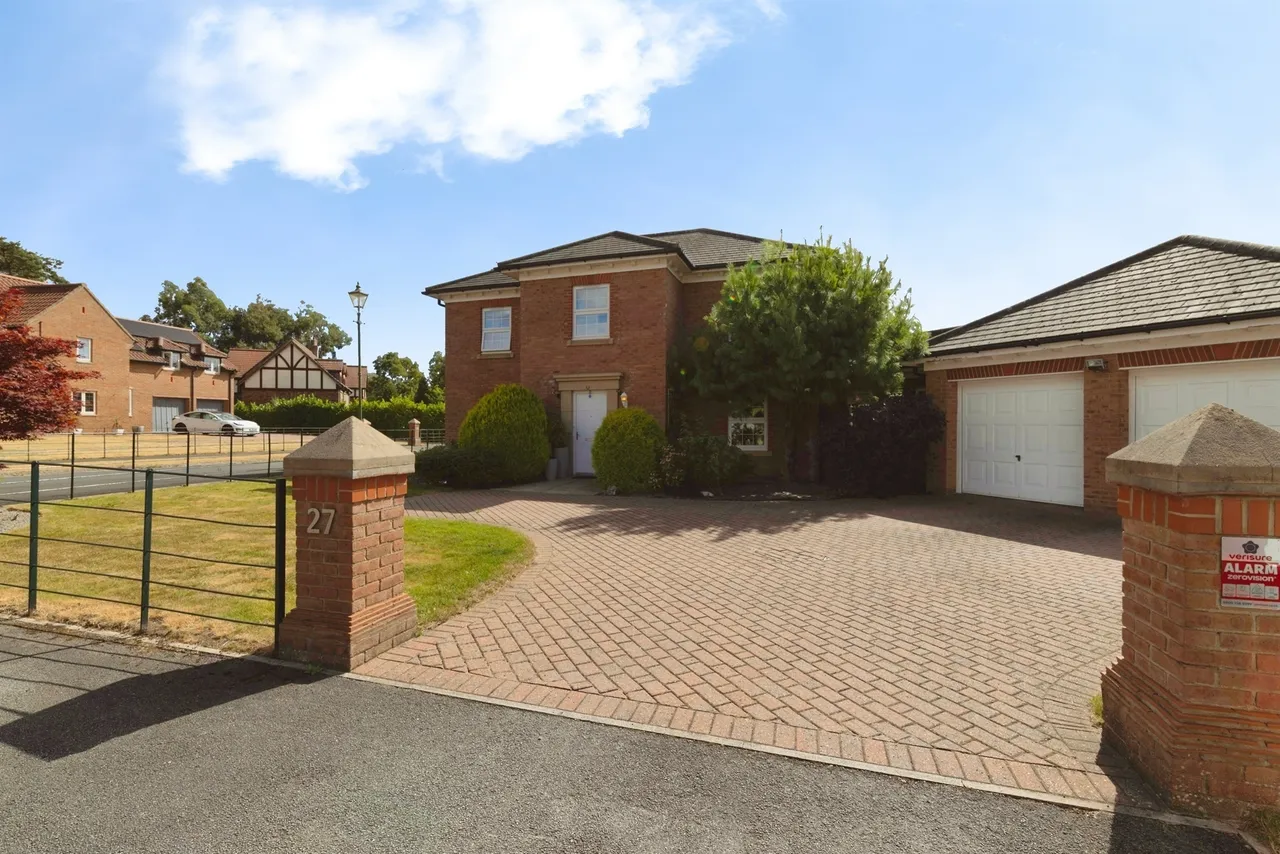4 bed house for sale — Maynard Grove, Wynyard, Billingham