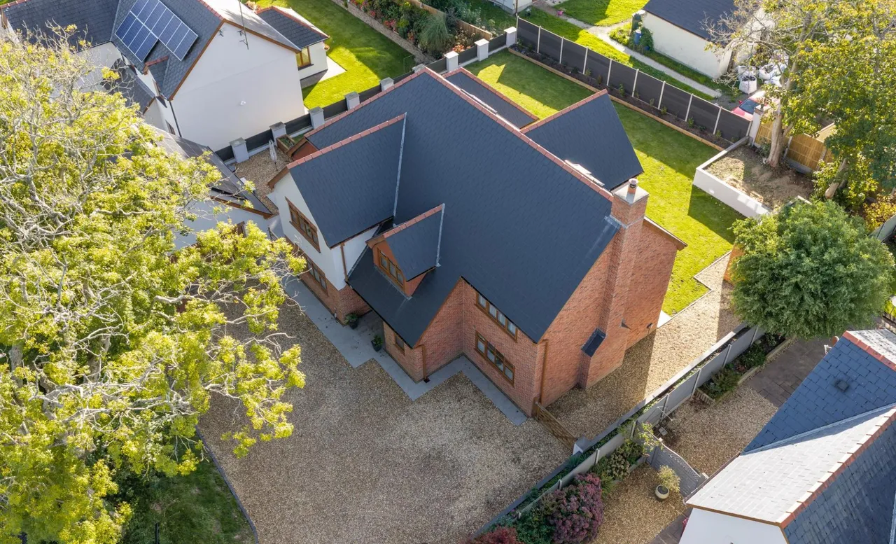 Michaels Walk, Cosheston, SA72, photo 6