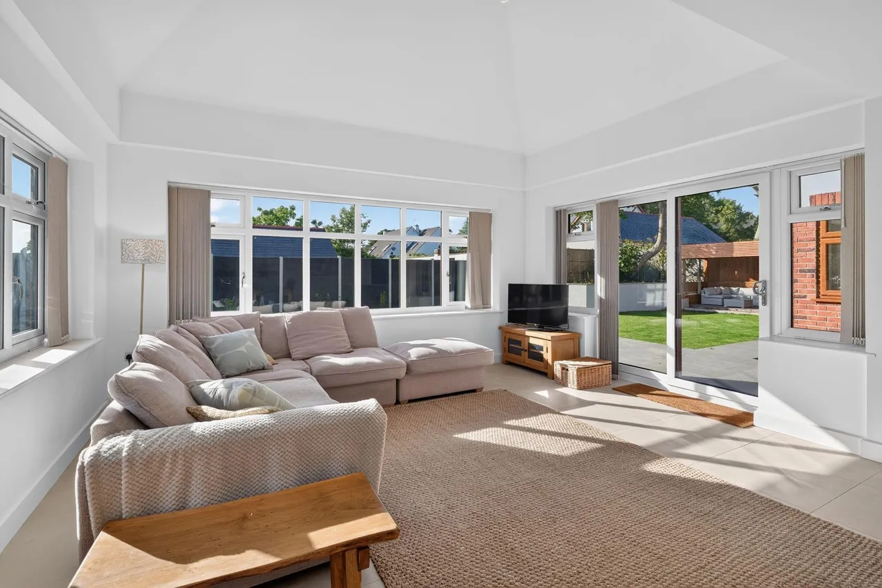 Michaels Walk, Cosheston, SA72, photo 27