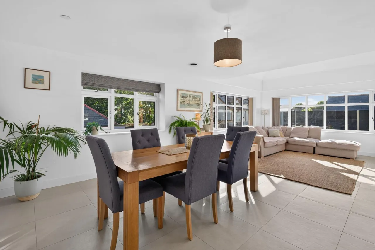 Michaels Walk, Cosheston, SA72, photo 26