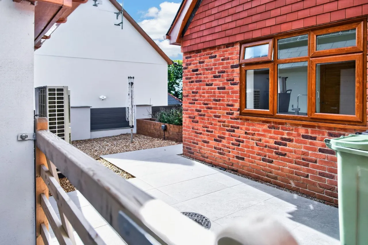 Michaels Walk, Cosheston, SA72, photo 60