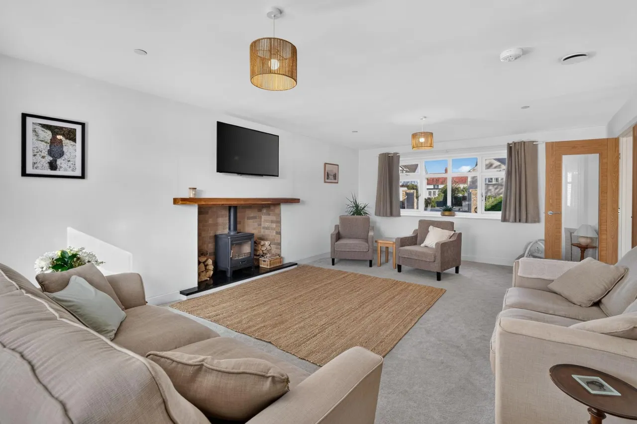 Michaels Walk, Cosheston, SA72, photo 15