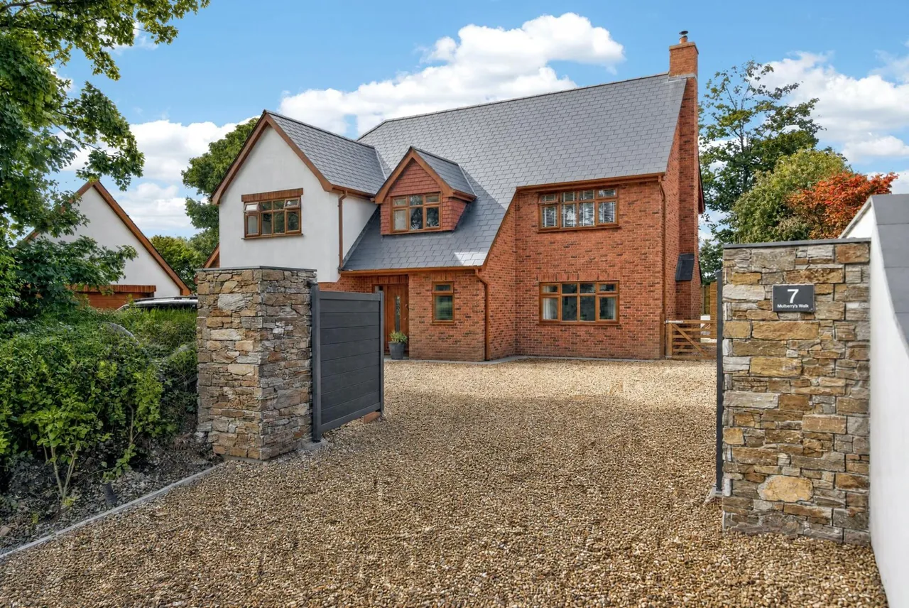 Michaels Walk, Cosheston, SA72, photo 42