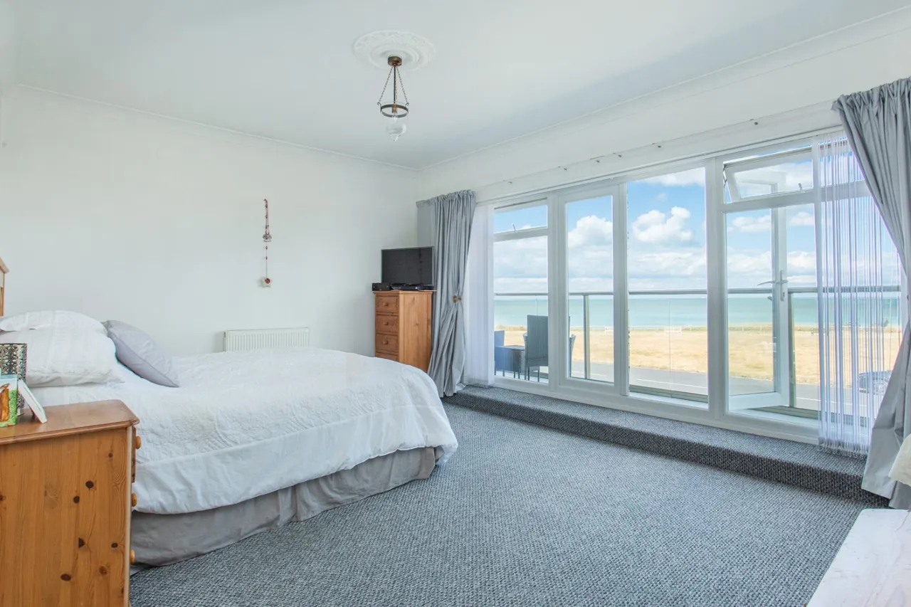 Royal Esplanade, Margate, CT9, photo 15