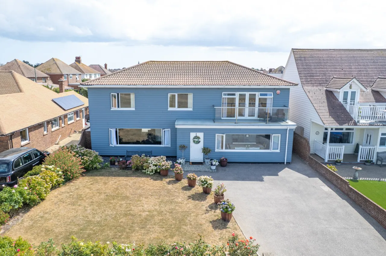 4 bed house for sale, Royal Esplanade, Margate, CT9