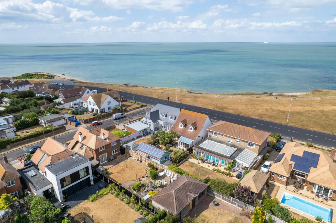 Royal Esplanade, Margate, CT9, photo 34