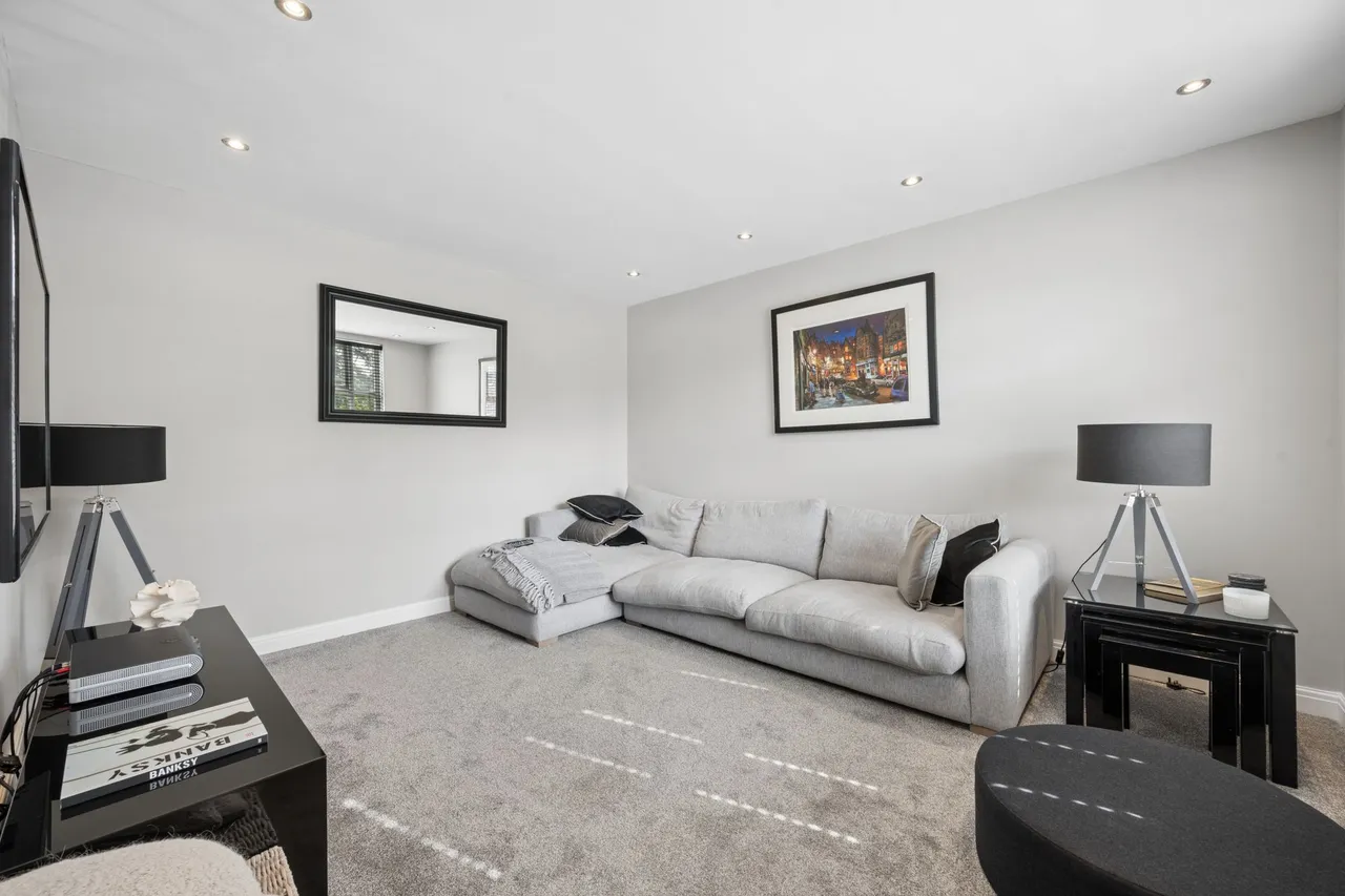 Curzon Mews, Wilmslow, photo 14