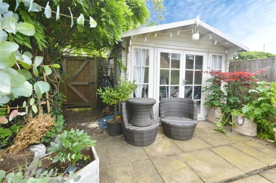 with 3 bedrooms in Bishop's Stortford, CM23, photo 12