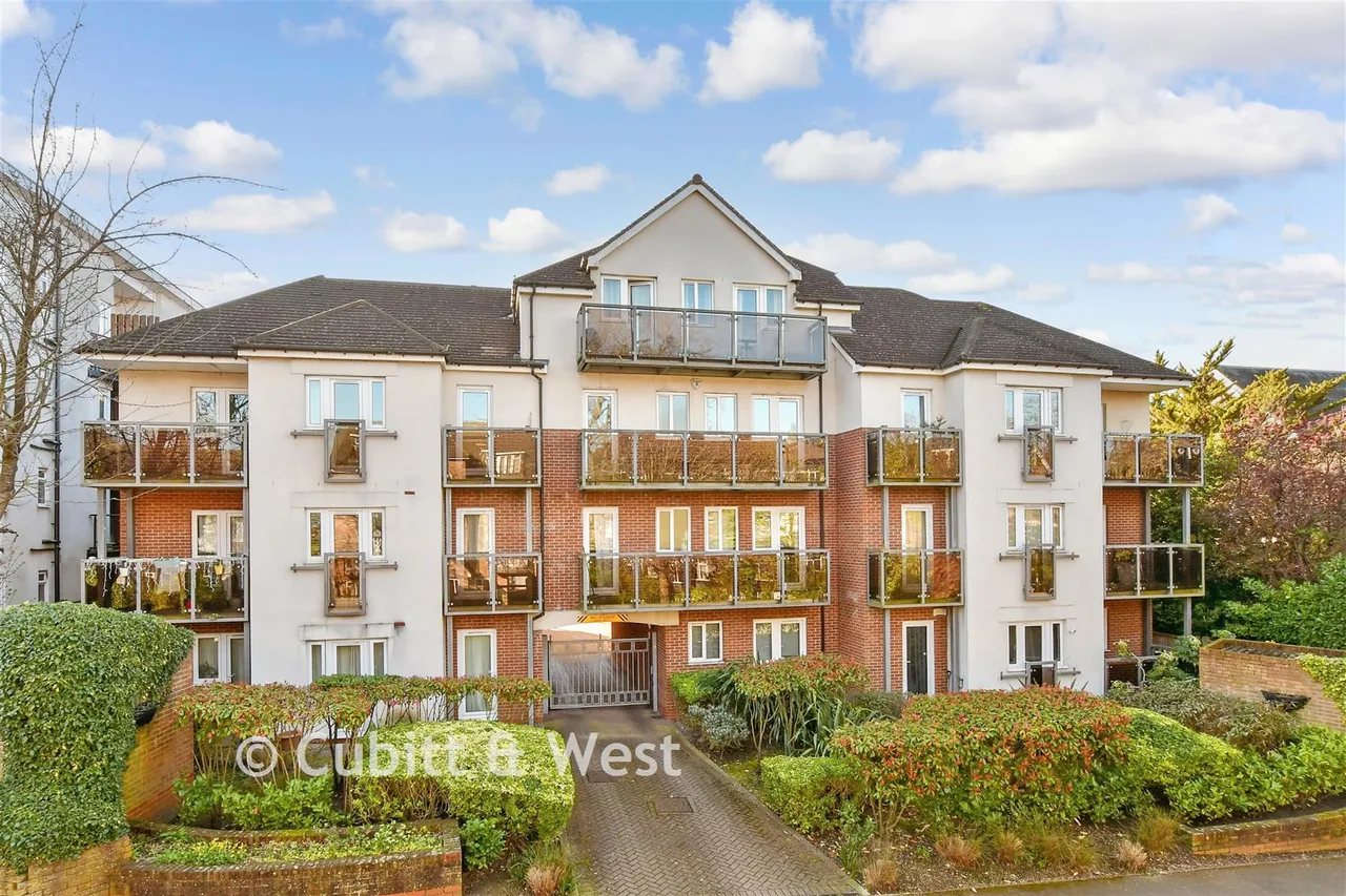 2 bed flat for sale, Eaton Road, Sutton, SM2