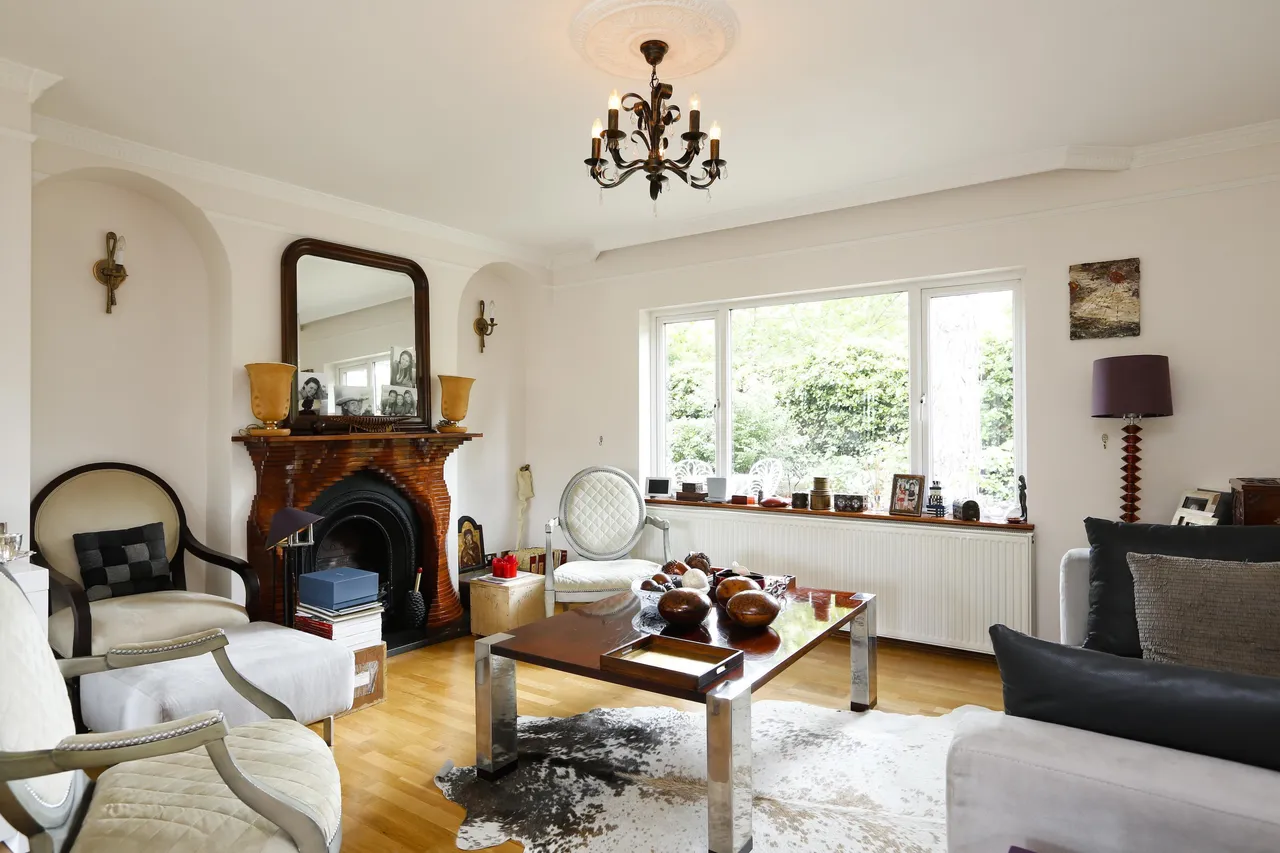 Ballard Close, KT2, photo 2
