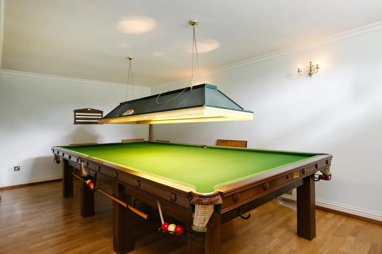 Ballard Close, KT2, photo 6