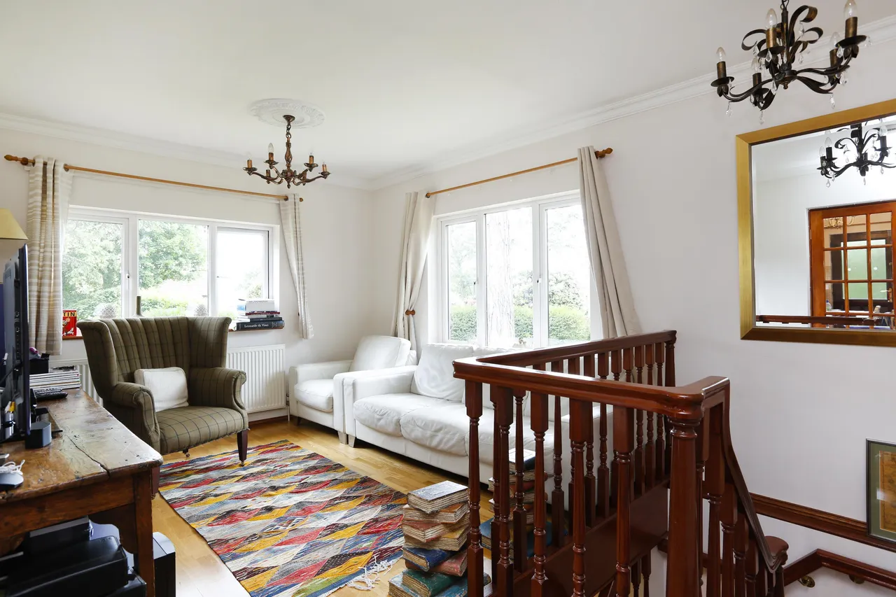 Ballard Close, KT2, photo 5
