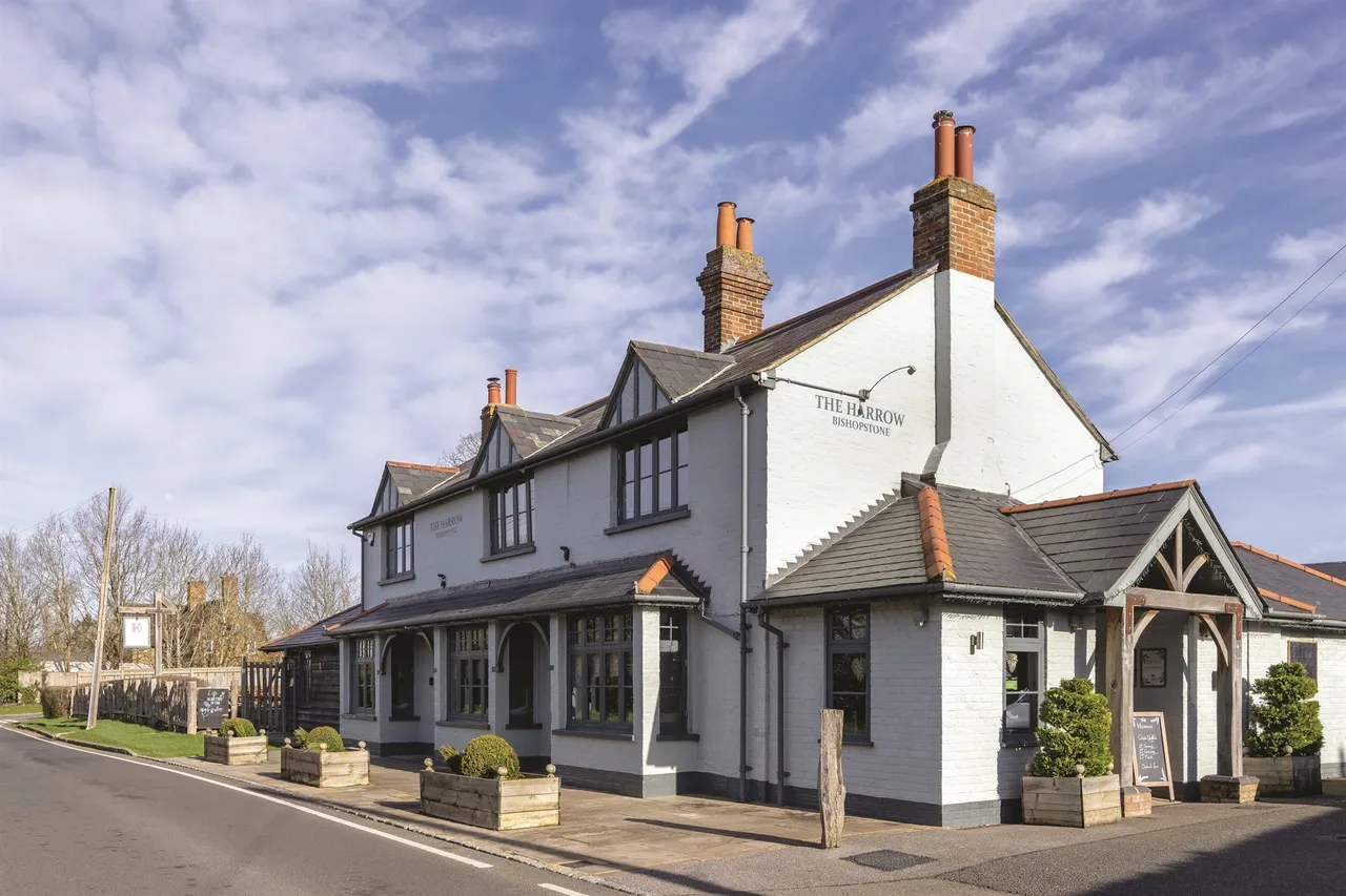 St. Johns Drive, Stone, HP17, photo 6