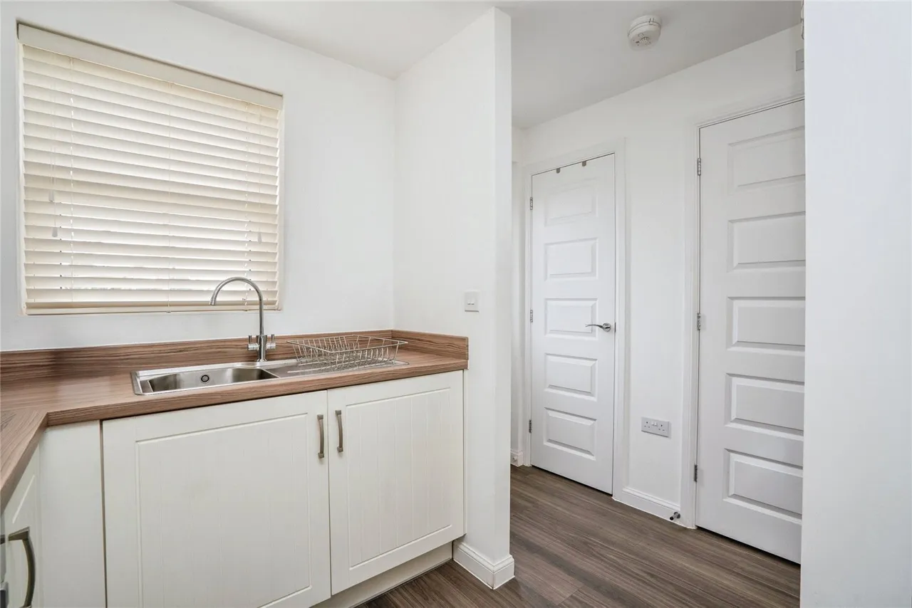 Bazeley Road, Waterlooville, PO7, photo 18