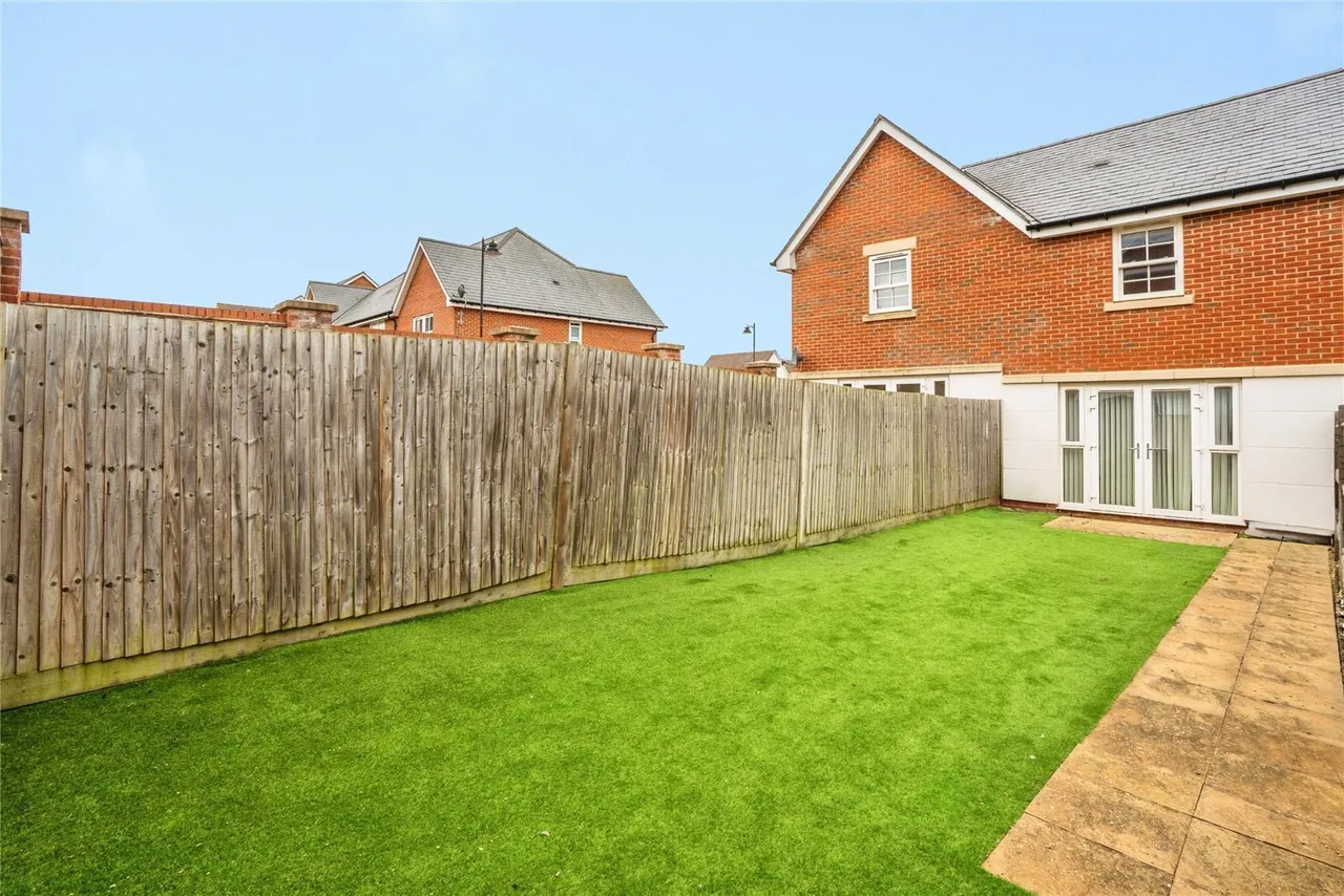 Bazeley Road, Waterlooville, PO7, photo 5