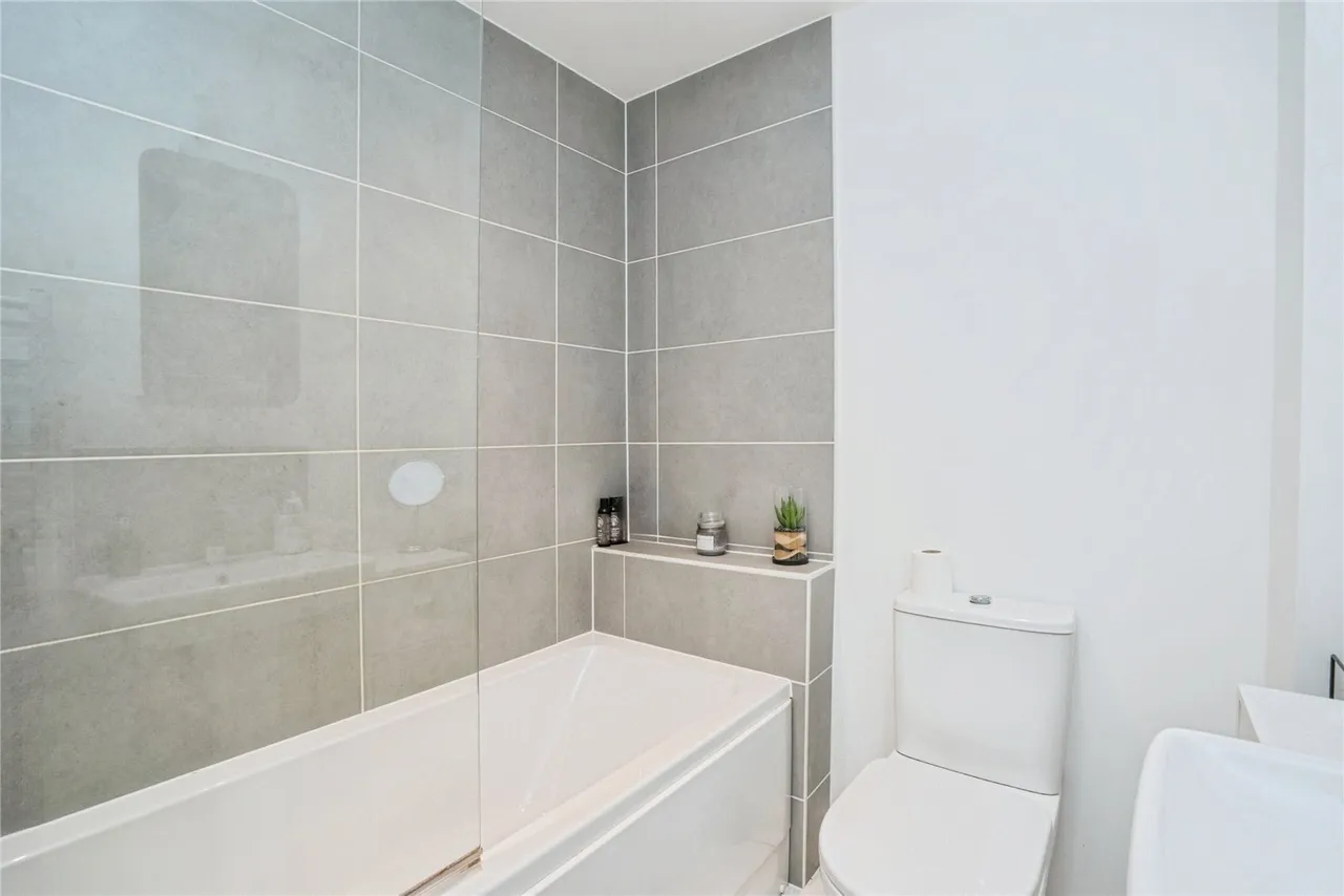 Bazeley Road, Waterlooville, PO7, photo 14