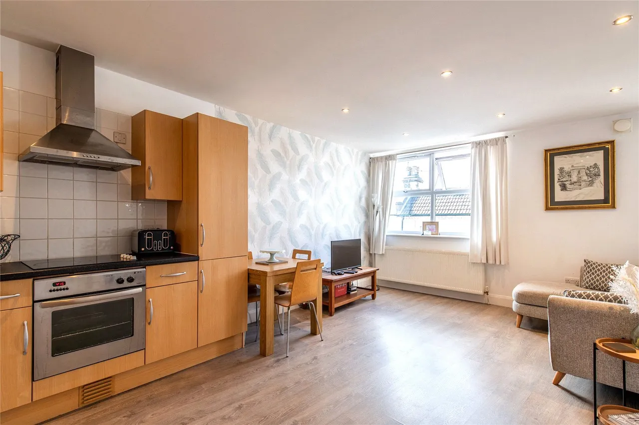 Dover Road East, Northfleet, DA11, photo 4