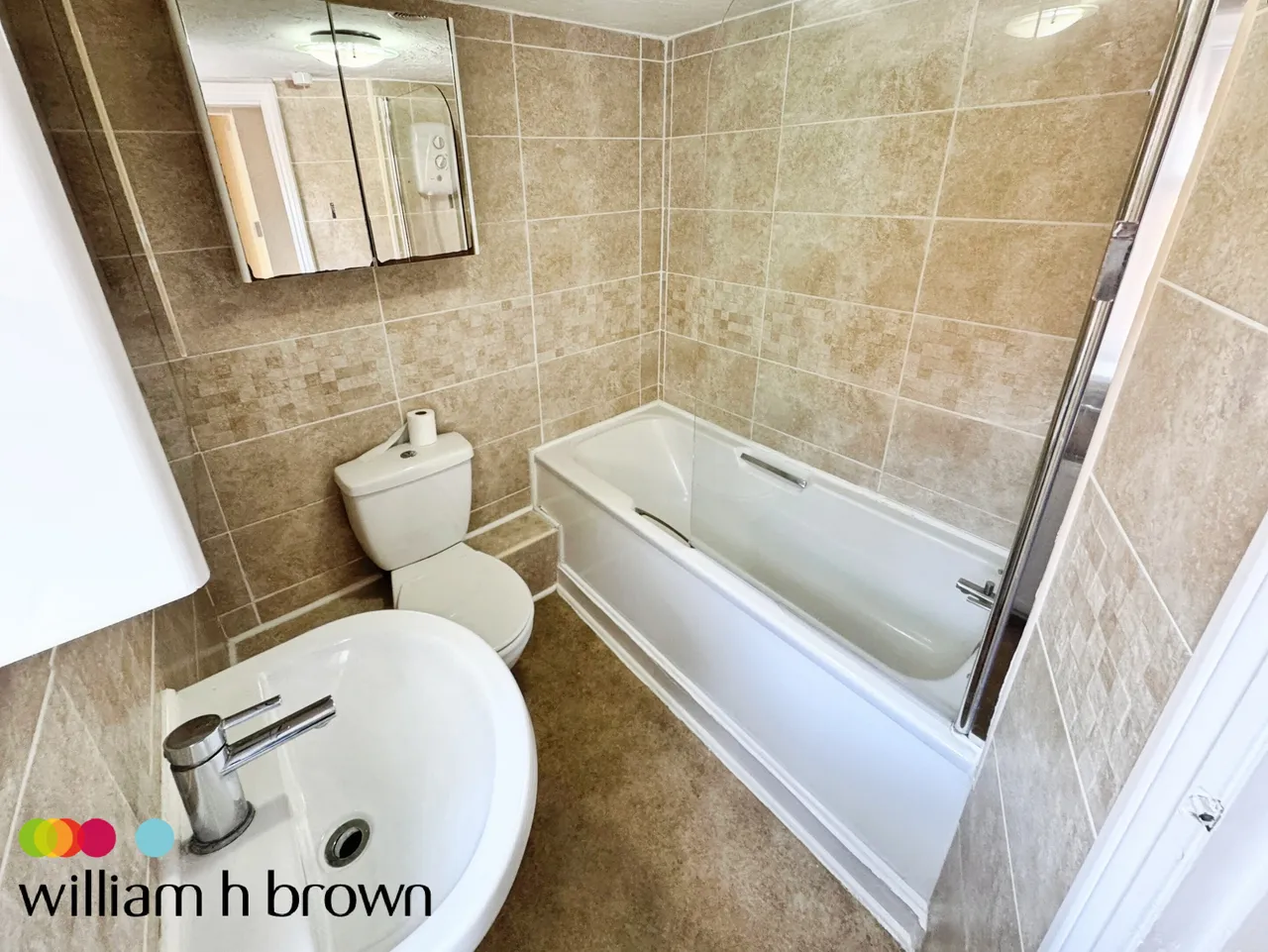 High Street, Thorpe-le-Soken, CO16, photo 10