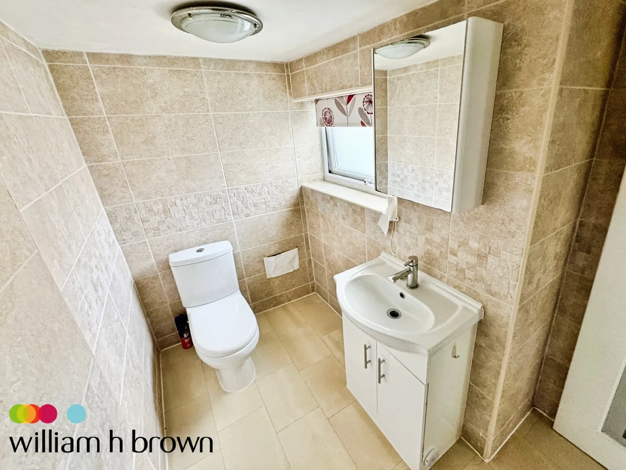 High Street, Thorpe-le-Soken, CO16, photo 17