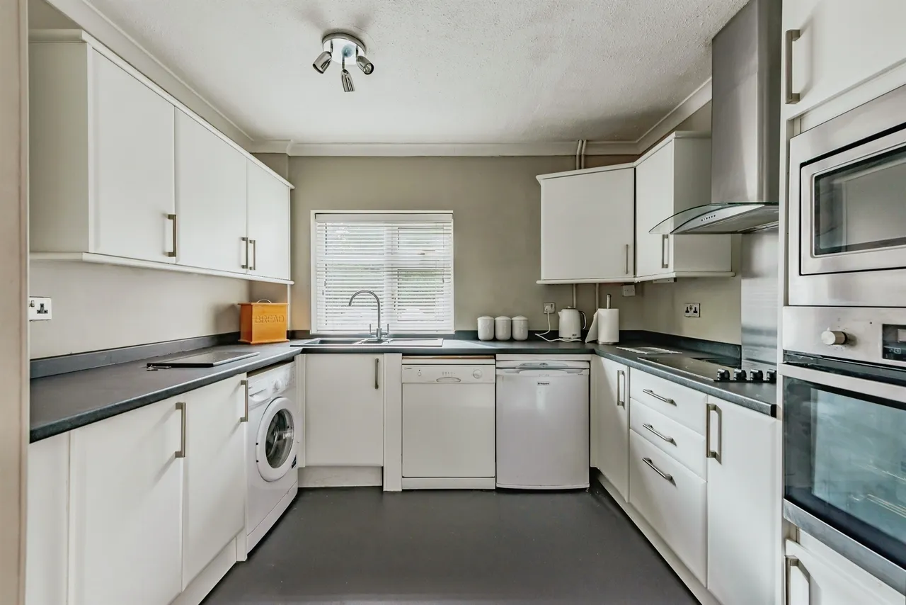 The Frenches, Redhill, RH1, photo 4