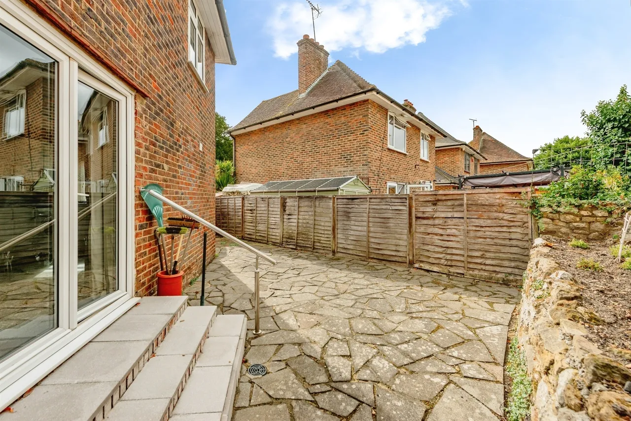 The Frenches, Redhill, RH1, photo 13