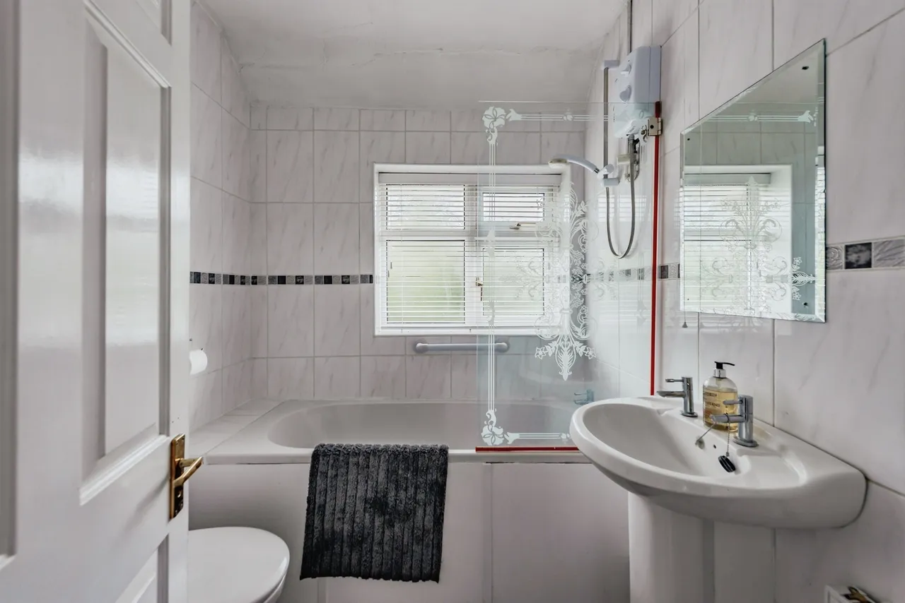 The Frenches, Redhill, RH1, photo 12