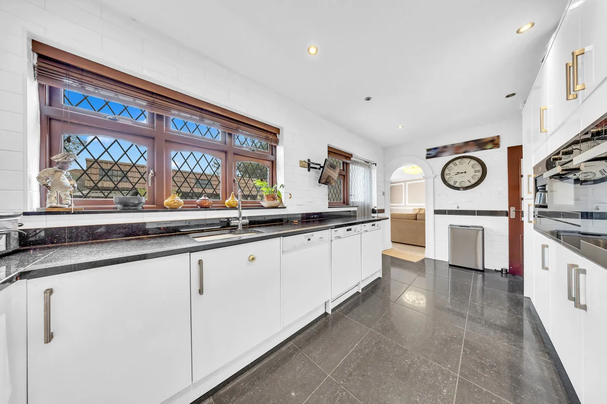 Lynwood Close, Romford, RM5, photo 11