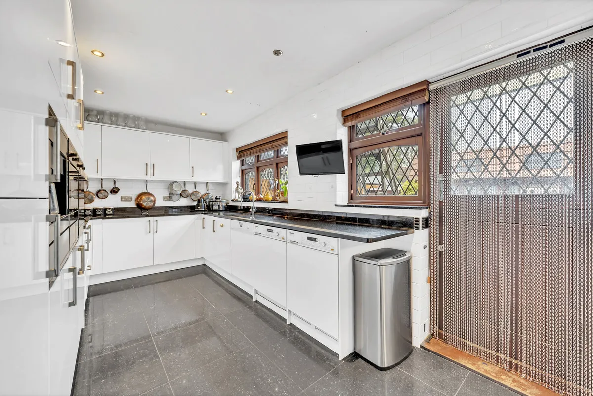 Lynwood Close, Romford, RM5, photo 10