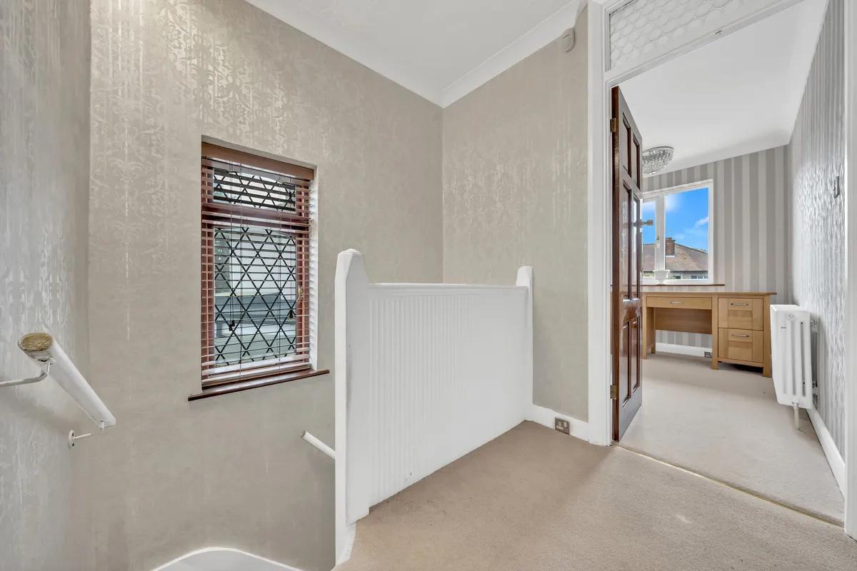 Lynwood Close, Romford, RM5, photo 18